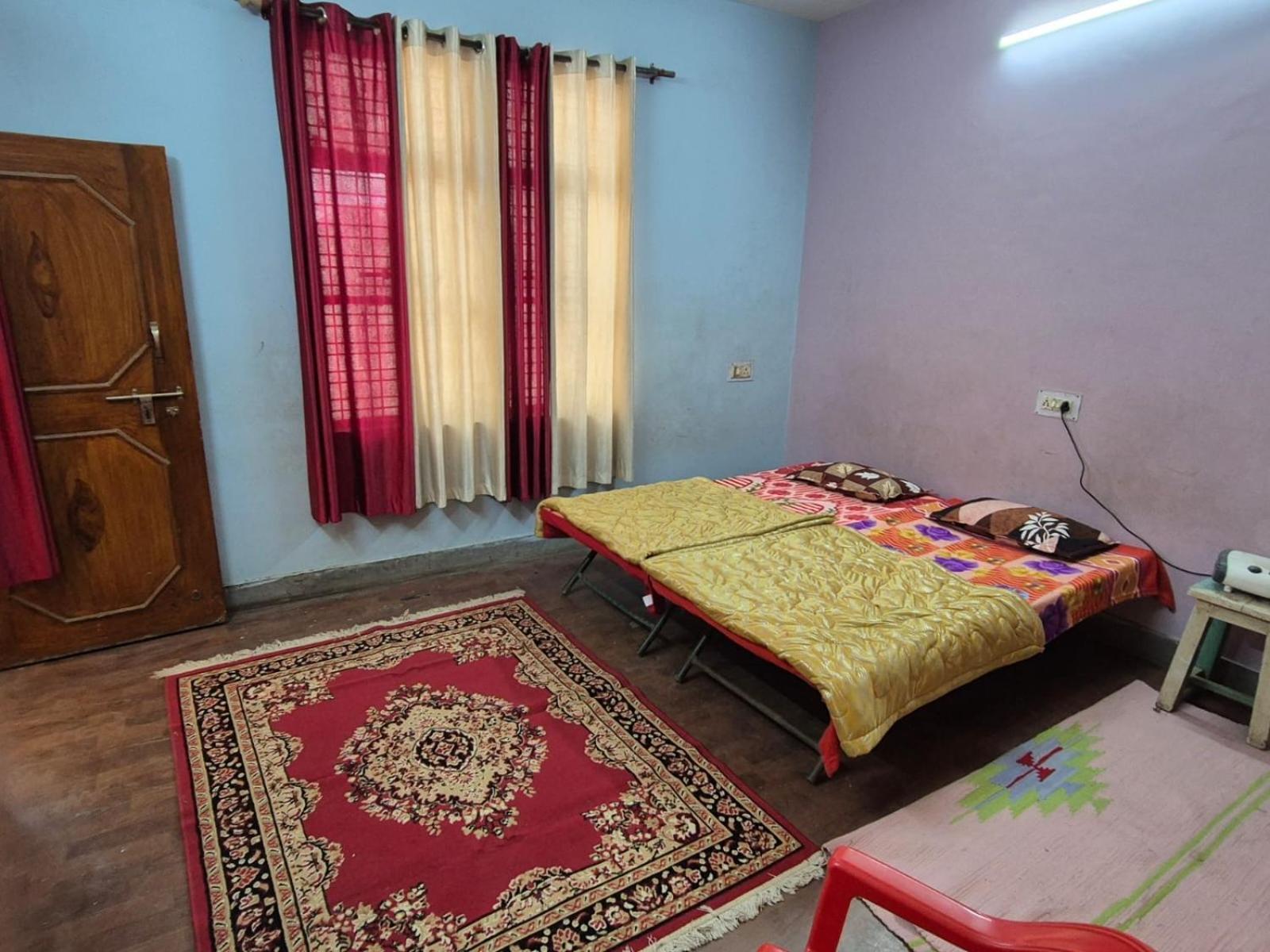 Prayag Ravi Homestays Allāhābād Junction Exterior foto